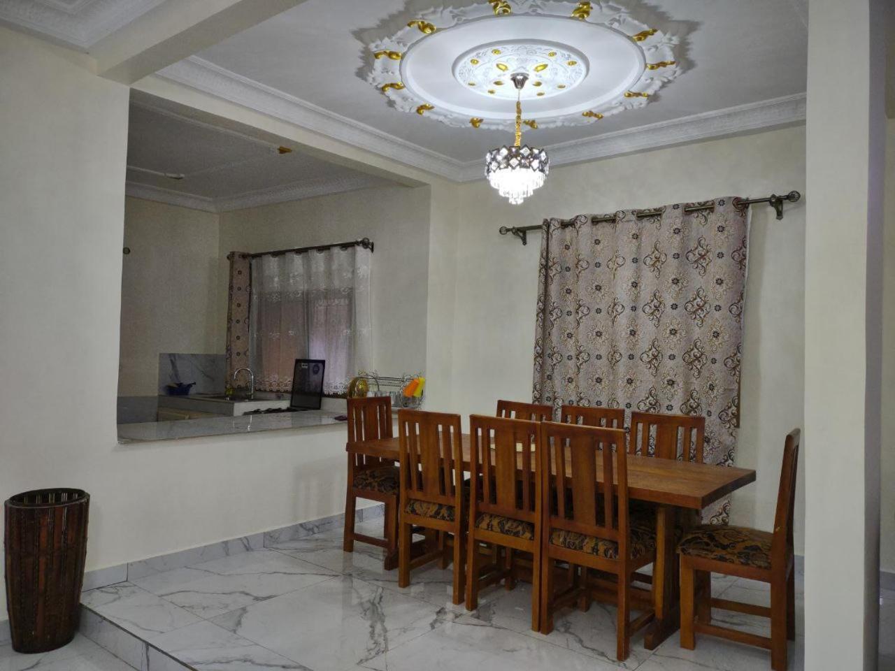 Residence Ton'S Yaounde Exterior photo