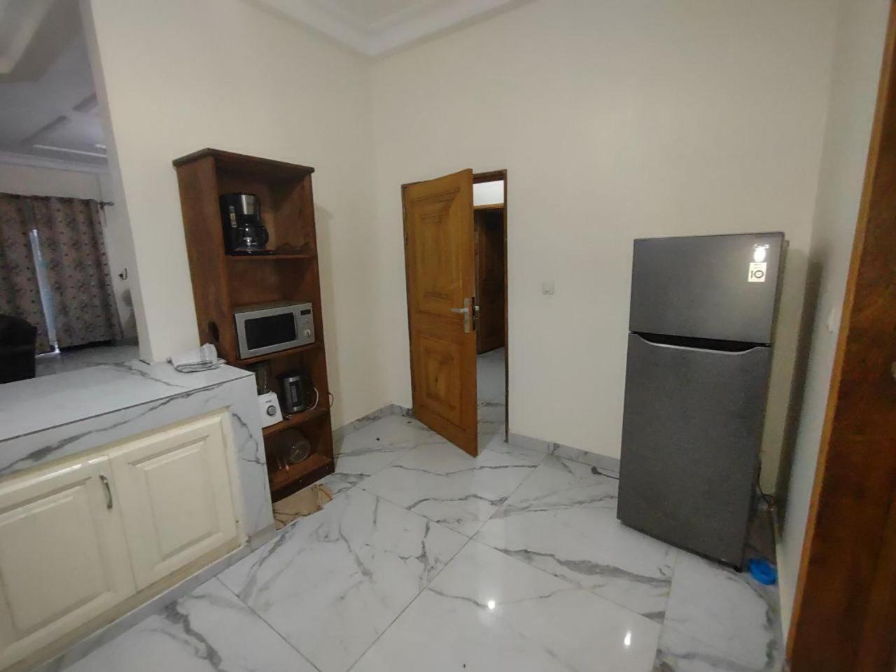 Residence Ton'S Yaounde Exterior photo