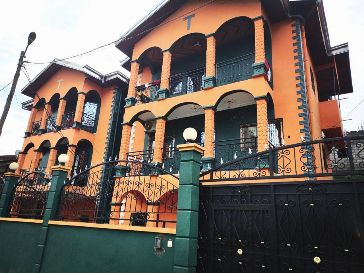 Residence Ton'S Yaounde Exterior photo